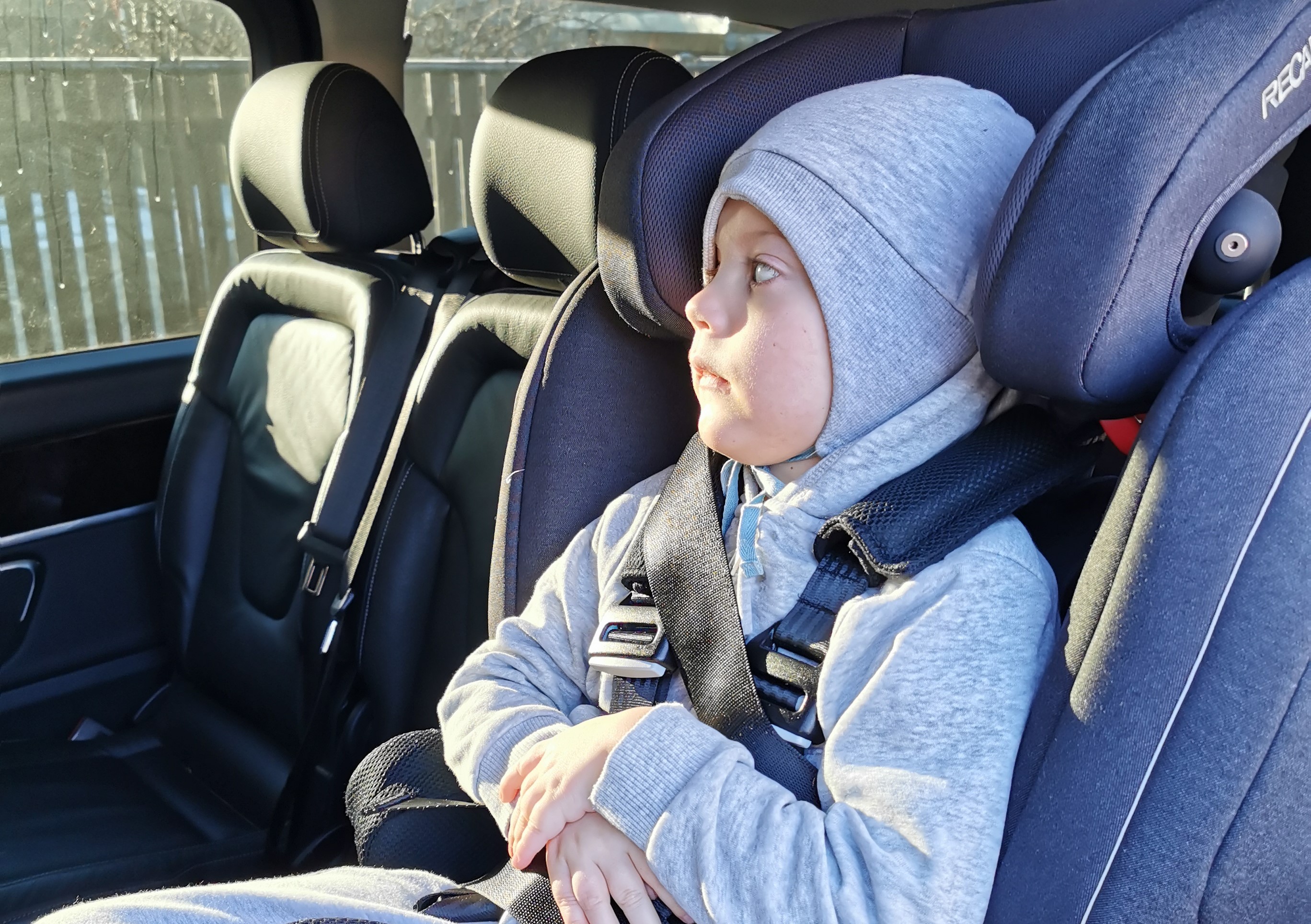 Kolektīva vēstule: par tehnisko palīglīdzekli – specializētu autosēdeklīti bērnam